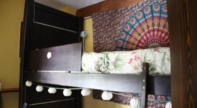 Кровать в общем номере Oripando Hostel