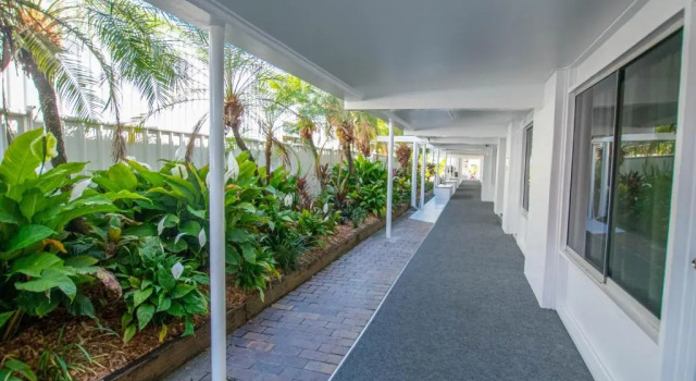 Семейный номер Courtyard Airlie Beach Hotel