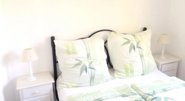 Apartment With 2 Bedrooms in Carvoeiro, With Shared Pool, Enclosed Garden and Wifi - 500 m From the Beach, Забронировать Апартаменты/квартира Отели Карвоэйру с парковкой, рядом с Пешеходный маршрут Sete Vales Suspensos, Парковка