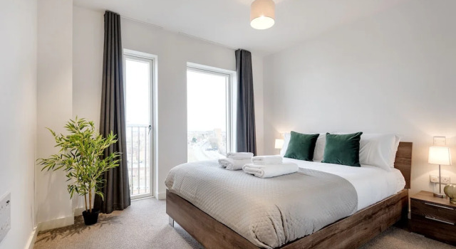 Bright East London Home with Stunning Views