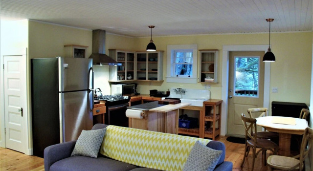 Sitka House, Забронировать Отель Уклуэлет Pacific Rim Vancouver Island