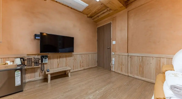 Gongju Choi Hanok Hotel, Забронировать Отель Отели Гонцзю 3 звезды, рядом с Gongju Sanseong Mountain Fortress, 3*