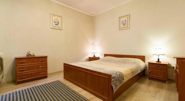 Nadezhda Apartment on Nauryzbay Batyra 37/1, Забронировать Апартаменты/квартира Апартаменты Алматы, рядом с Станция метро Алмалы, Апартаменты/квартира
