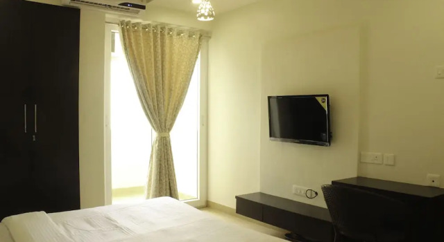 OYO 9714 Home Pool View 1 BHK Siolim, Book Hotel Hotels in Goa with a Pool, Swimming Pool
