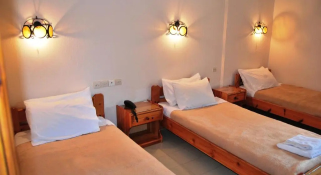 Трёхместный номер Standard с балконом Yannis Hotel