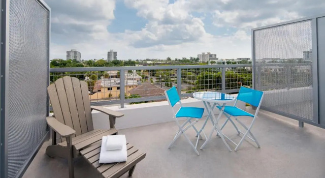 Двухместный номер Standard с балконом Aloft by Marriott Delray Beach