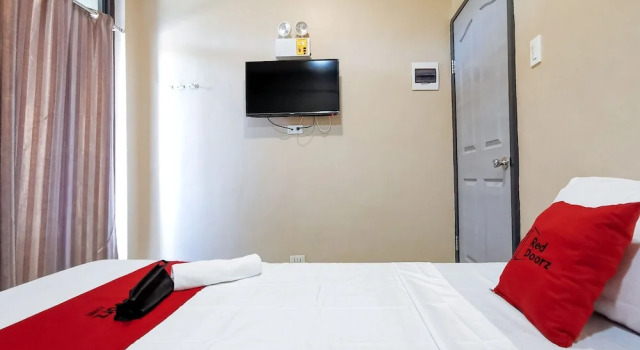 Трёхместный номер Standard RedDoorz near Gaisano Mall Gensan