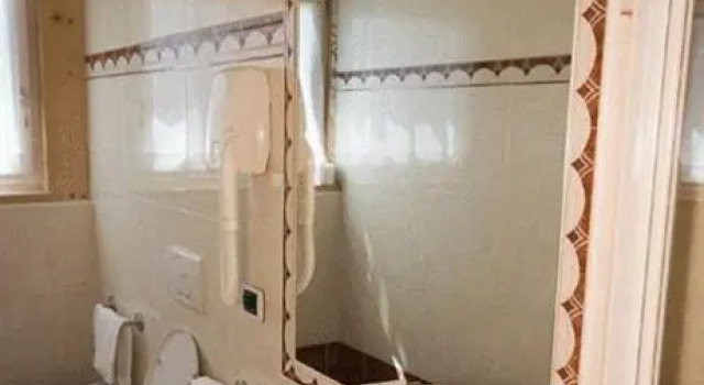 Трёхместный номер Standard Hotel Zirmes