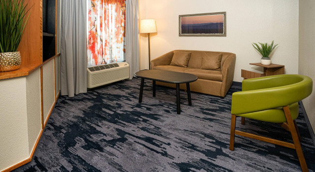 Двухместный люкс с 2 комнатами Fairfield Inn & Suites Laredo