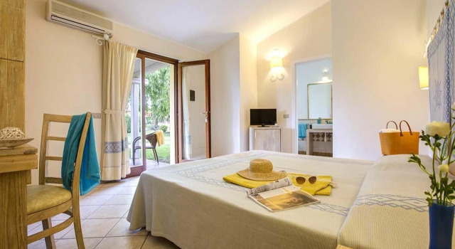 Futura Club Cala Fiorita, Buchen Sie Hotel Agrustos Sardinien