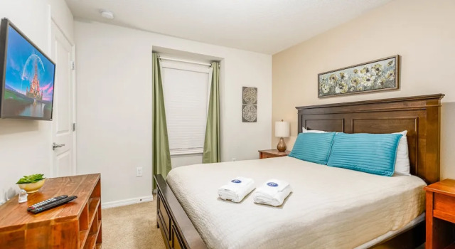 Tvpm-4638td/sr 5 Bedroom Townhouse by RedAwning