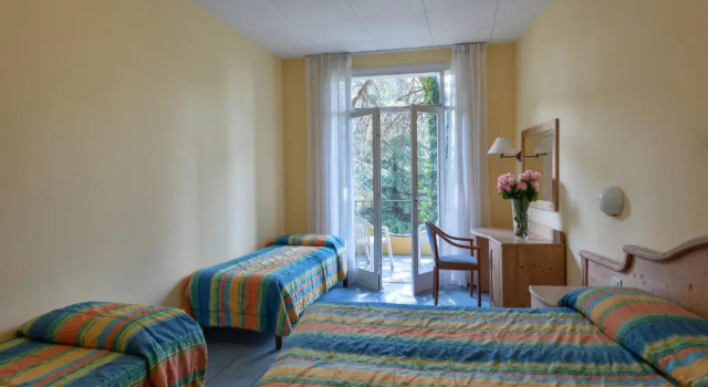 Четырёхместный номер Standard Hotel Marco Polo