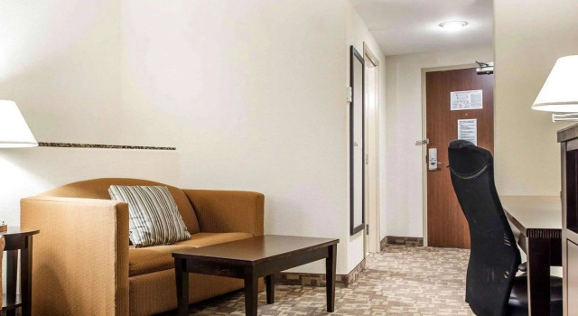 Двухместный люкс Comfort Suites At Kennesaw State University