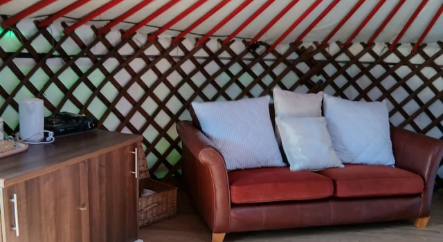 Тент Chester Charm Retreats