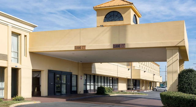Quality Inn Andrews Air Force Base, 예약 호텔 캠프 스프링스 Washington DC Metropolitan area