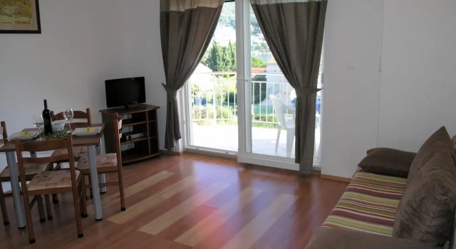 Apartments Marinko