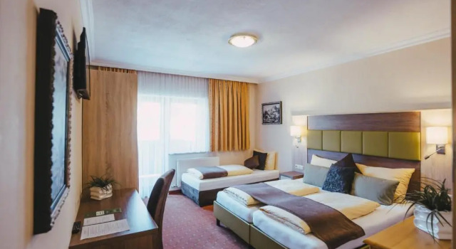 Трёхместный номер Standard Hotel Austria - inklusive Joker Card im Sommer