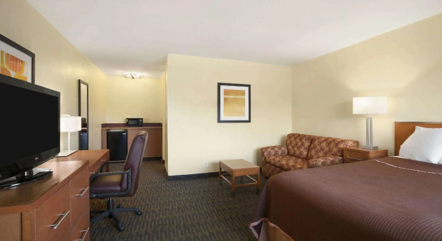 Двухместный номер Howard Johnson by Wyndham San Diego Sea World