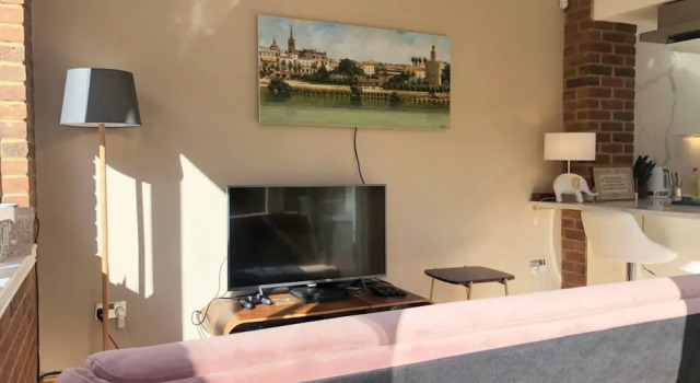 Stunning 3 Bedroom Garden Flat in Maida Vale, Забронировать Отель Отели Англии 3 звезды, 3*