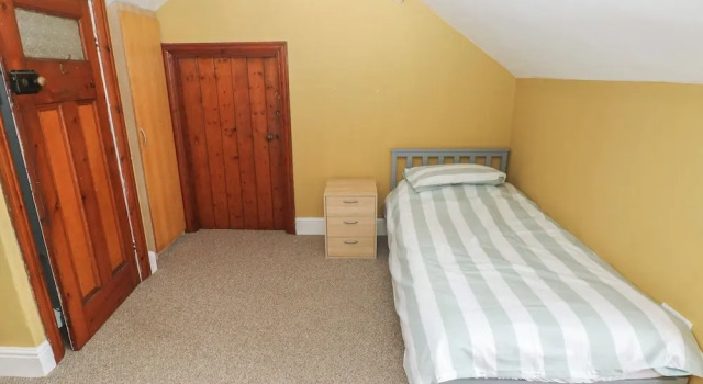 Kenvor, Prenota Casa vacanze Dinas Cross 