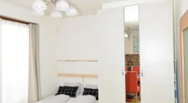 Apartman Mozartova, Забронировать Апартаменты/квартира Отели Праги с парковкой, рядом с Театр Svanda, Парковка