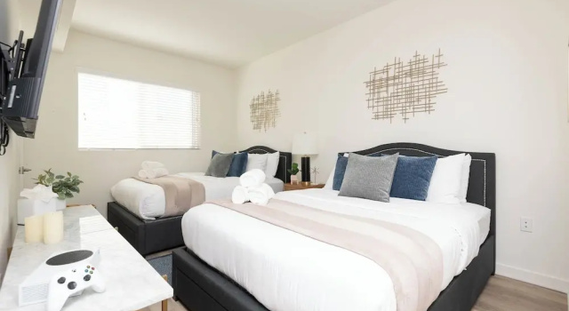 Апартаменты Deluxe Hollywood Apartment Near Walk of Fame