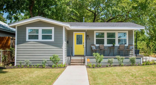 Коттедж Walk to the Silos! 3 Bed 1960's Bungalow near Baylor