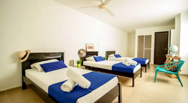 Трёхместный номер Comfort c 1 комнатой с балконом The Cantamar Beach Hostel