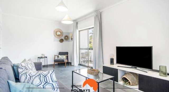 #051 Modern & Quiet Flat Near The Beach, Забронировать Отель Албуфейра Барловенто