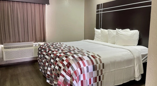 Номер Superior Super 8 by Wyndham Richland MS