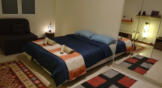 Cosy Central Independant Studio, Забронировать Отель Отели Афины с парковкой, рядом с Здание греческого парламента, Парковка