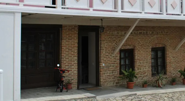 Guest House Central, Prenota Affittacamere Sighnaghi 