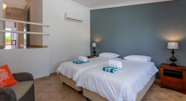 Victory Village Quinta do Lago - Spacious 2 Bed / 3 Bath Apartment, Забронировать Апартаменты/квартира Отели Кинта-ду-Лагу с бассейном, Бассейн
