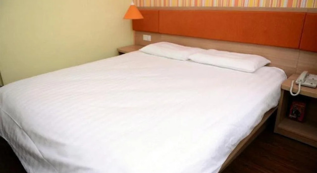 Home Inn Harbin University City Zhongxing Road Branch, Prenota Hotel Harbin Heilongjiang