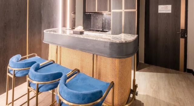 Двухместный люкс Executive с балконом The All-Suite Pentacity Hotel Balikpapan