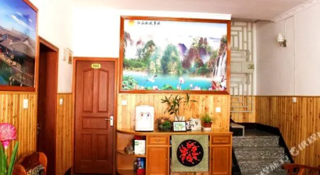 Xiaoqiao Liushui Renjia