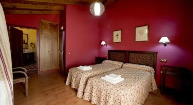 Casa Rural Arbequina - Naturaleza y Calma en el Valle del Ambroz, Book Apartment Hotels in Extremadura with a Pool, Swimming Pool