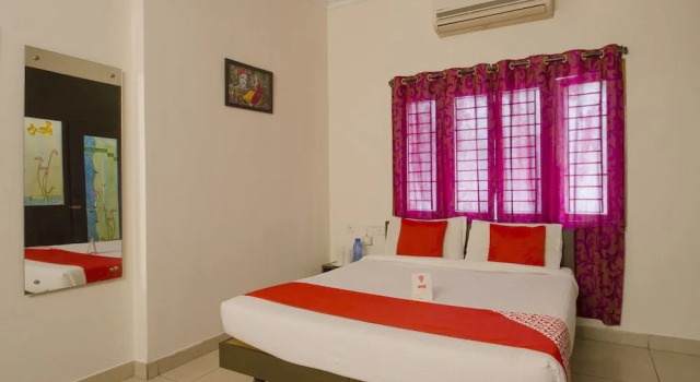 OYO 13193 Rockline Comfort Stay, Rezerwuj Hotel Hyderabad 