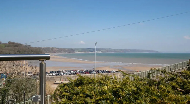 White Sails - Beach and Harbour Views