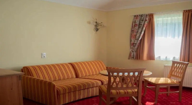 Полулюкс Aparthotel Kristall