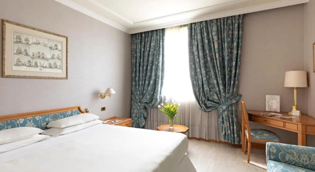 Superior Double room Royal Garden Assago Milano