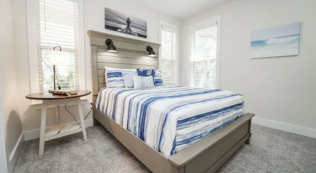 30A Beach House - Mar Chiquita By Panhandle Getaways, Book Feriehus Villaer i Seacrest, Villa