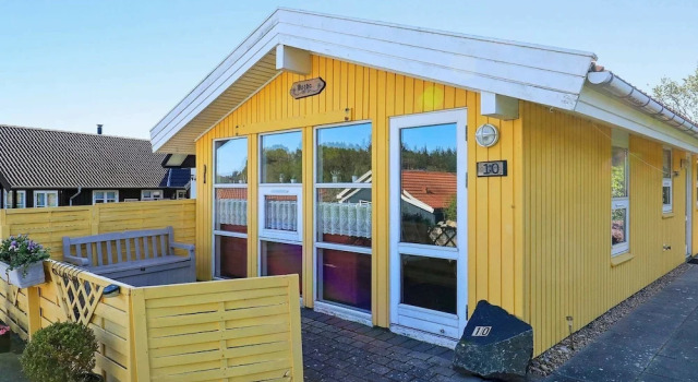 Pleasing Holiday Home in Esbjerg near Sea, Prenota Hotel Esbjerg 