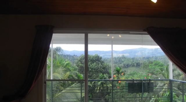 Люкс Deluxe Rainforest Lodge, Deniyaya singheraja