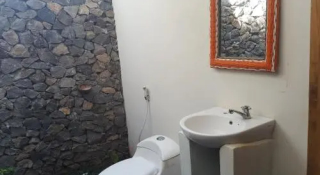 Salassa Guest House, Prenota Affittacamere Bira 