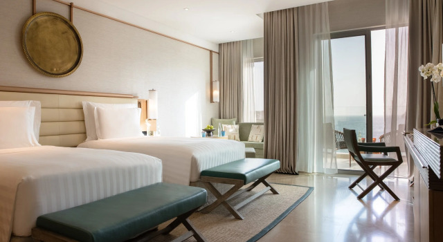 Номер Club Ocean с балконом Jumeirah Muscat Bay Oman