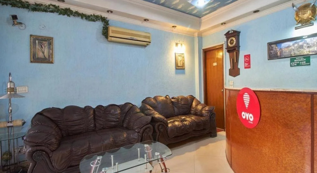 OYO 8535 Hotel Mayarch