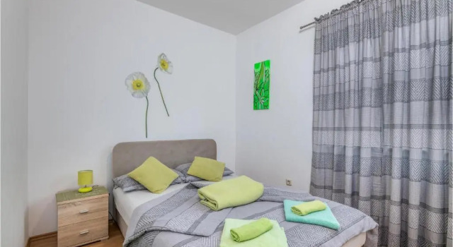 Nice Apartment in Skrpcici With Wifi and 3 Bedrooms, Prenota Appartamento Hotel a Isole Quarnerine con parcheggio, Parcheggio