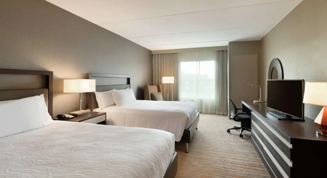 Четырёхместный номер Standard Hilton Garden Inn Rochester - University & Medical Center