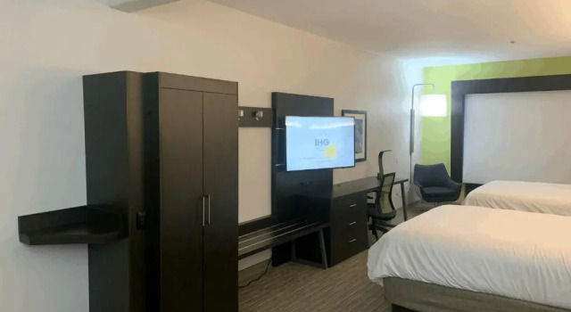 Номер Executive Holiday Inn Express Hotel & Suites Greenville by IHG